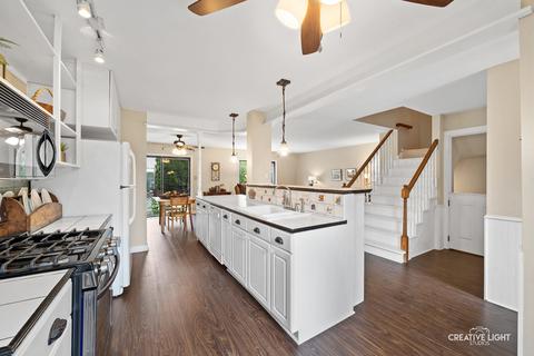 1649 Darwin Ct, Wheaton, IL 60189 photo 6