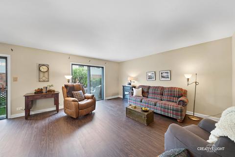 1649 Darwin Ct, Wheaton, IL 60189 photo 8