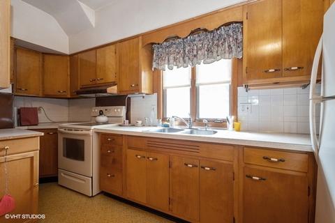 240 S 2nd St, Capron, IL 61012 photo 3