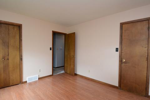 3217 Terrace Dr, Mchenry, IL 60050 photo 8