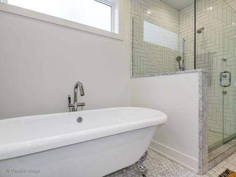 3031 N Gresham Ave, Chicago, IL 60618 photo 17
