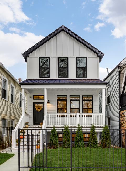 3031 N Gresham Ave, Chicago, IL 60618 photo 1