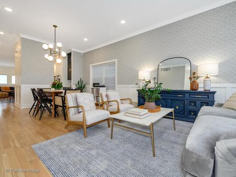 3031 N Gresham Ave, Chicago, IL 60618 photo 4