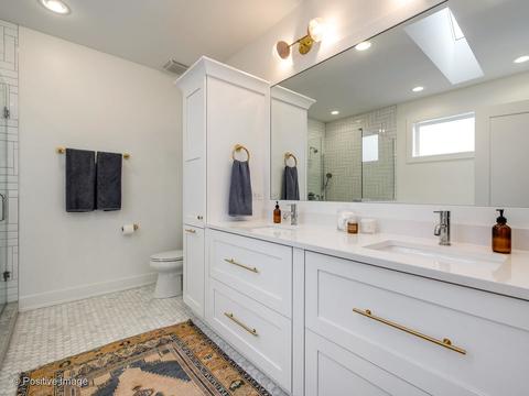 3031 N Gresham Ave, Chicago, IL 60618 photo 16