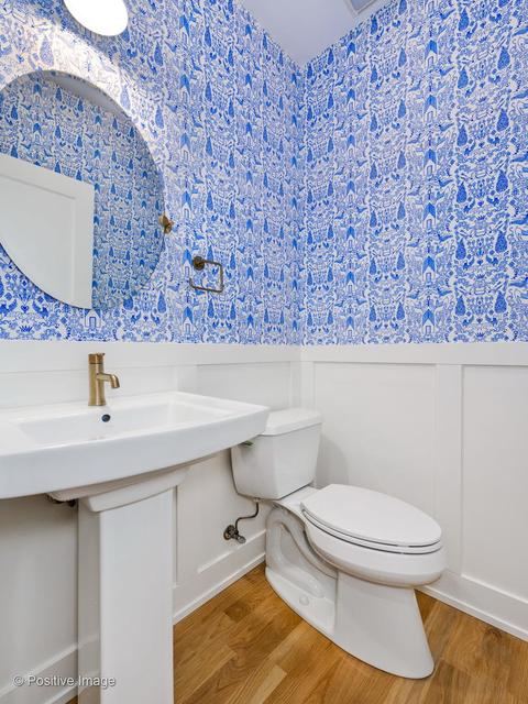3031 N Gresham Ave, Chicago, IL 60618 photo 14