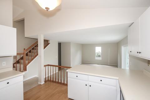 1264 Sumac Trl, Hoffman Estates, IL 60192 photo 3