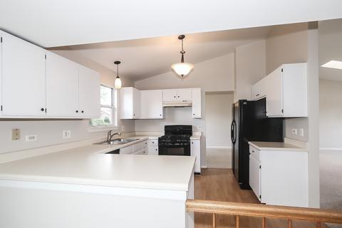 1264 Sumac Trl, Hoffman Estates, IL 60192 photo 2