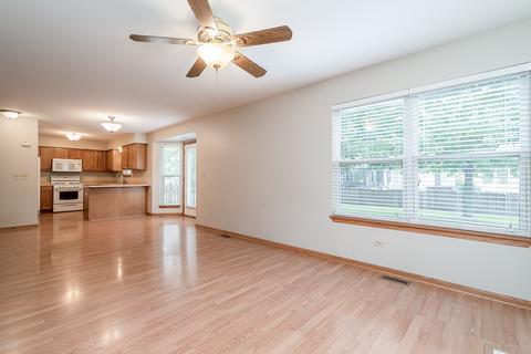2212 Willow Lakes Dr, Plainfield, IL 60586 photo 9