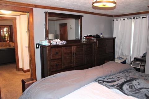 550 High St, Weldon, IL 61882 photo 18