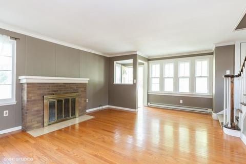 3313 Broad St, Mchenry, IL 60050 photo 4