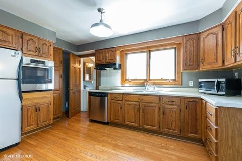 3313 Broad St, Mchenry, IL 60050 photo 5