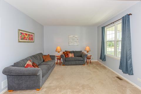 3316 Chase Ln, Elgin, IL 60124 photo 10