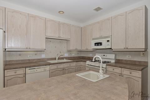 640 Mchenry Rd #305, Wheeling, IL 60090 photo 16