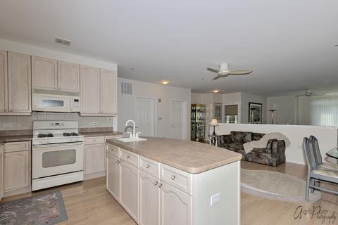 640 Mchenry Rd #305, Wheeling, IL 60090 photo 14