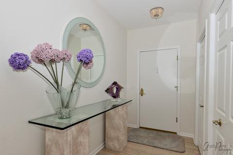 640 Mchenry Rd #305, Wheeling, IL 60090 photo 2