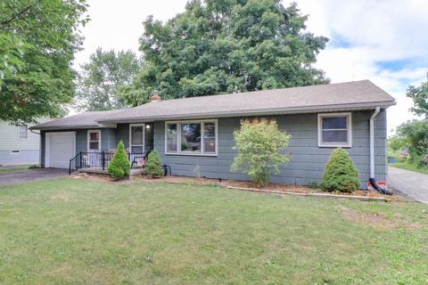206 E Douglas St, Carlock, IL 61725 photo 2