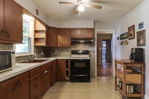 206 E Douglas St, Carlock, IL 61725 photo 10