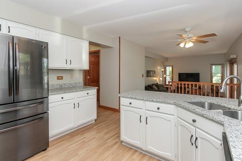 1382 Northgate Dr, Bartlett, IL 60103 photo 12