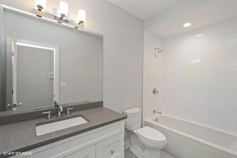 2341 W Roscoe St #3E, Chicago, IL 60618 photo 17