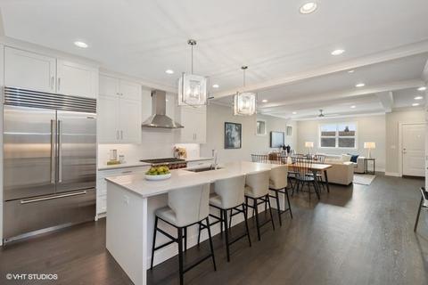 2341 W Roscoe St #3E, Chicago, IL 60618 photo 3