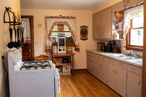 106 E Park St, Morrison, IL 61270 photo 9