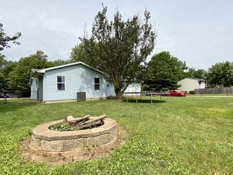 708 S Cleveland St, Philo, IL 61864 photo 18