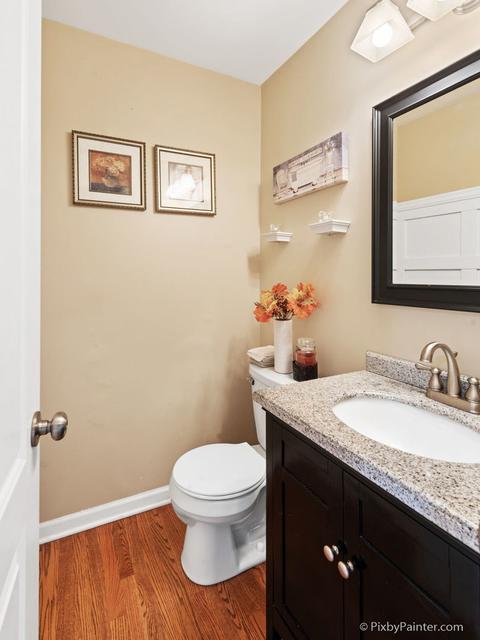 28 Devonshire Cir, Elgin, IL 60123 photo 4