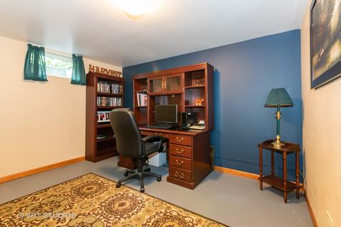 903 Mohawk Ct, Elgin, IL 60120 photo 10