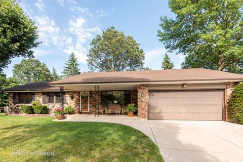 903 Mohawk Ct, Elgin, IL 60120 photo 2
