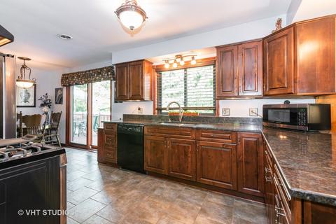 903 Mohawk Ct, Elgin, IL 60120 photo 6