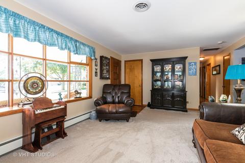 903 Mohawk Ct, Elgin, IL 60120 photo 4
