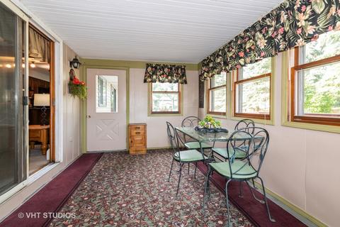 903 Mohawk Ct, Elgin, IL 60120 photo 12