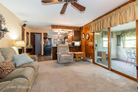 903 Mohawk Ct, Elgin, IL 60120 photo 9