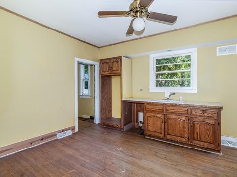 323 W Union Ave, Wheaton, IL 60187 photo 7