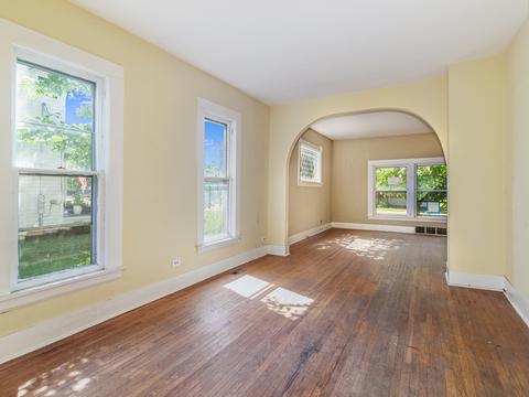 323 W Union Ave, Wheaton, IL 60187 photo 6