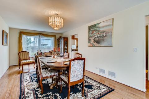 741 Garth Rd, Wheeling, IL 60090 photo 3