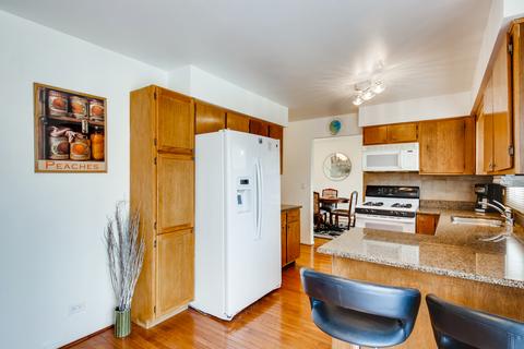 741 Garth Rd, Wheeling, IL 60090 photo 8