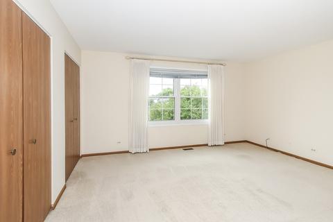 4576 N Sapphire Dr, Hoffman Estates, IL 60192 photo 13