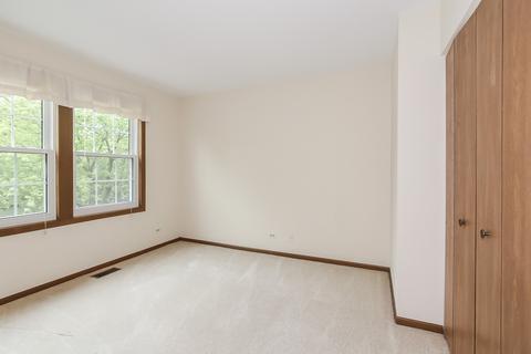 4576 N Sapphire Dr, Hoffman Estates, IL 60192 photo 18