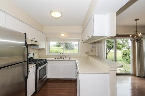 4576 N Sapphire Dr, Hoffman Estates, IL 60192 photo 6