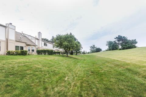 4576 N Sapphire Dr, Hoffman Estates, IL 60192 photo 22