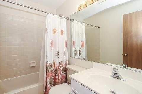4576 N Sapphire Dr, Hoffman Estates, IL 60192 photo 19