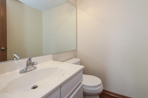 4576 N Sapphire Dr, Hoffman Estates, IL 60192 photo 10