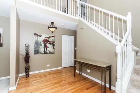 1338 Deerfield Ln, Bartlett, IL 60103 photo 3