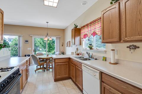 200 River Bend Dr, Genoa, IL 60135 photo 7