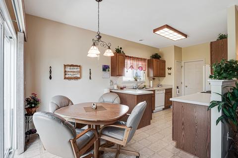 200 River Bend Dr, Genoa, IL 60135 photo 5