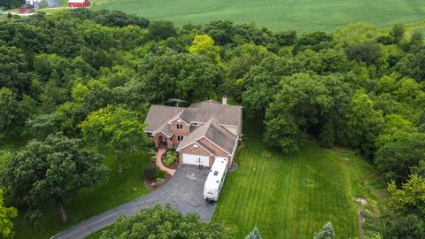 7212 N Pecatonica Rd, Leaf River, IL 61047 photo 2