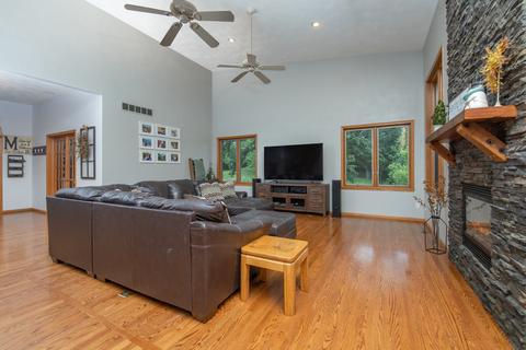 7212 N Pecatonica Rd, Leaf River, IL 61047 photo 11