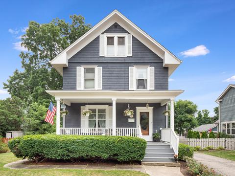 711 Oregon Ave, West Dundee, IL 60118 photo 1