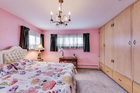 365 Lionel Rd, Riverside, IL 60546 photo 11